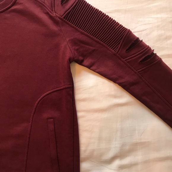 Ripped sweater (never worn) - Picture 3 of 8